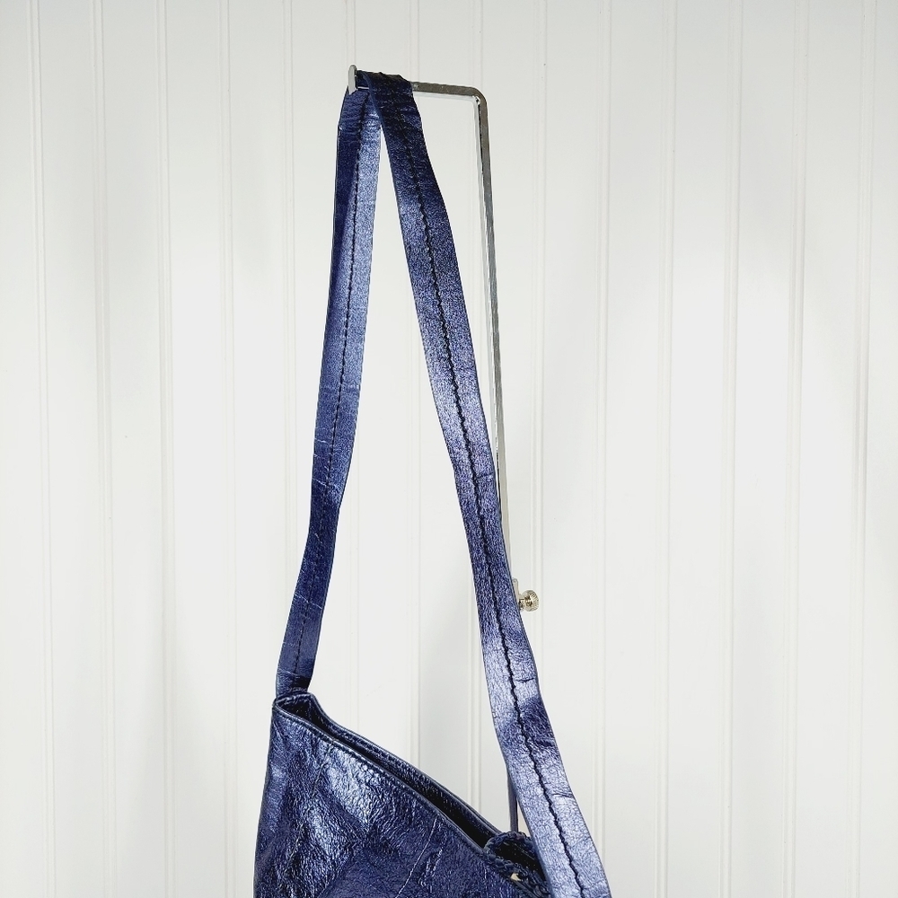 Metallic Blue Women’s Shoulder Bag - Picture 4 of 16